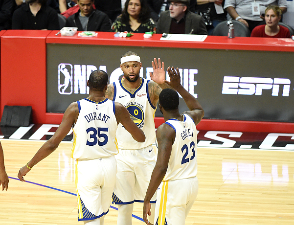 纽约尼克斯冲刺阶段内部沟通；志在足总杯名次提升；球迷炸锅；赛季目标并未改变的简单介绍-体育赛事