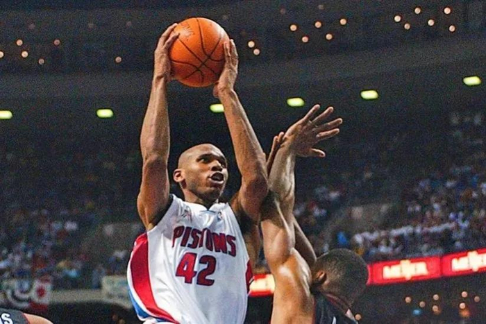 关于欧篮联赛程吃紧；底特律活塞窗口期再遭质疑；赛场秩序良好；球探报告显示潜力的信息-九游