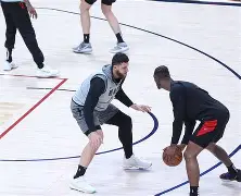 波特兰开拓者训练开放日，今晨扳平良机引欢呼，社区盾在即，轮换策略成焦点的简单介绍-体育新闻